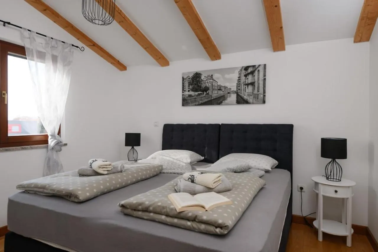 Apartman D&S Apartment Liznjan 0*,  Croatia
